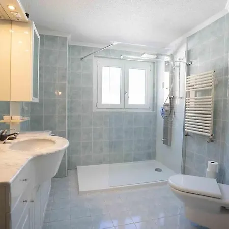 Duplex With Sauna And Garden In
